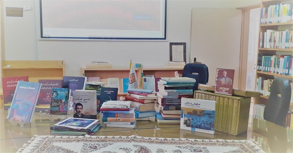 دکتر "هەڤاڵ ئەبووبەکر" استاندار سلیمانیه 70 عنوان کتاب را به کتابخانه پژوهشکده کردستان‌شناسی اهدا نمود